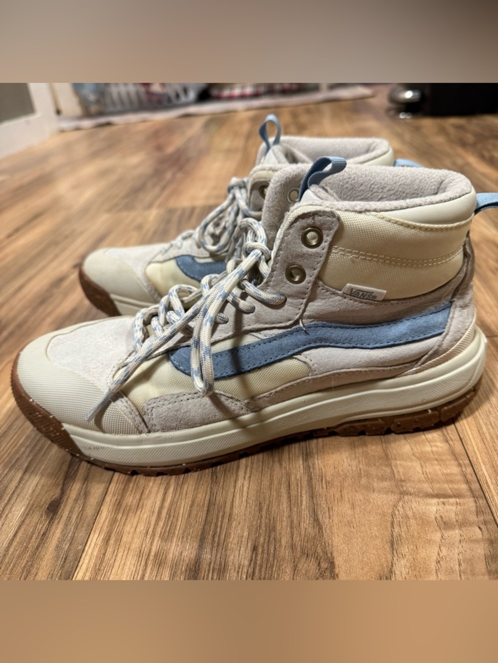 Vans UltraRange Exo Hi MTE Boots Off White Blue Unisex M 8.5 W 10 Hiking Outdoor